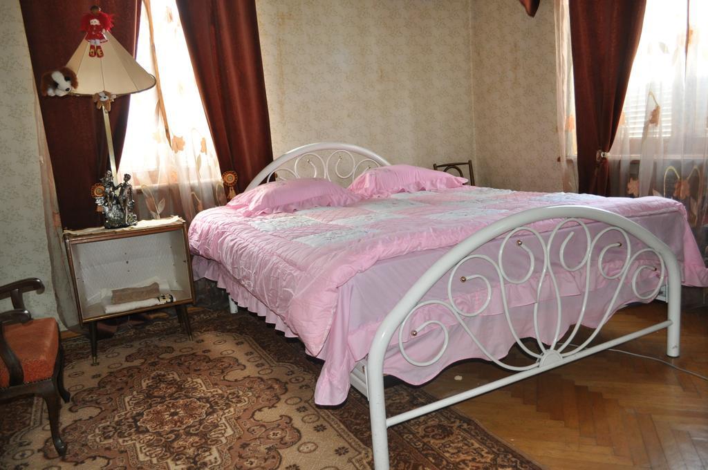 Guest House Cico Telavi Exteriér fotografie
