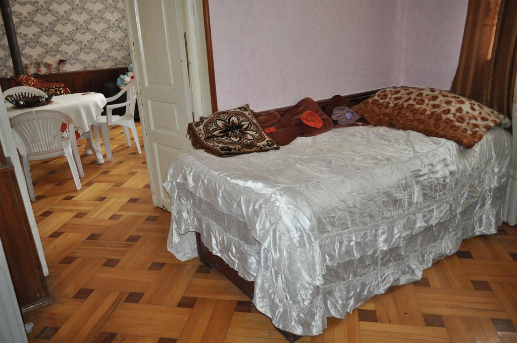 Guest House Cico Telavi Exteriér fotografie